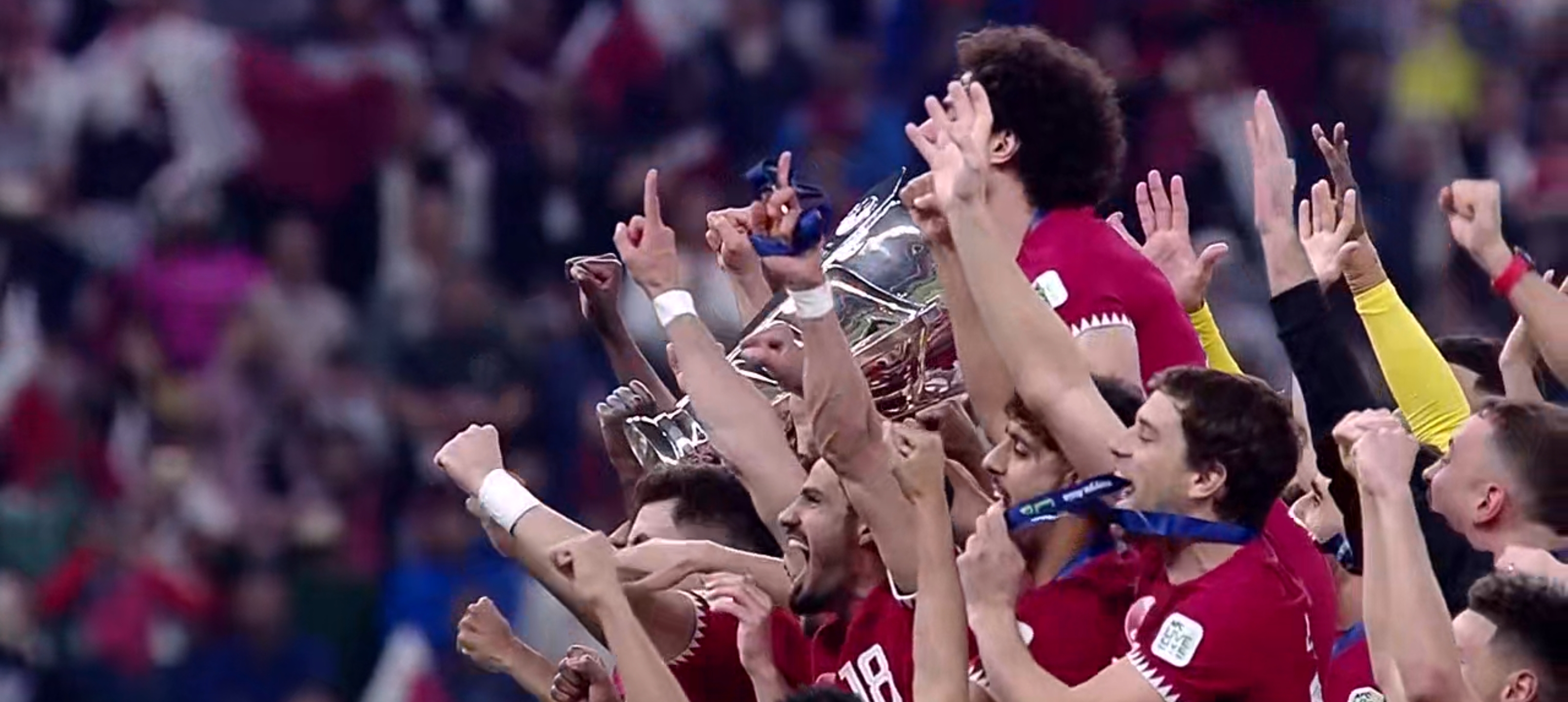 比赛中球队战胜实力强大对手，令人震惊