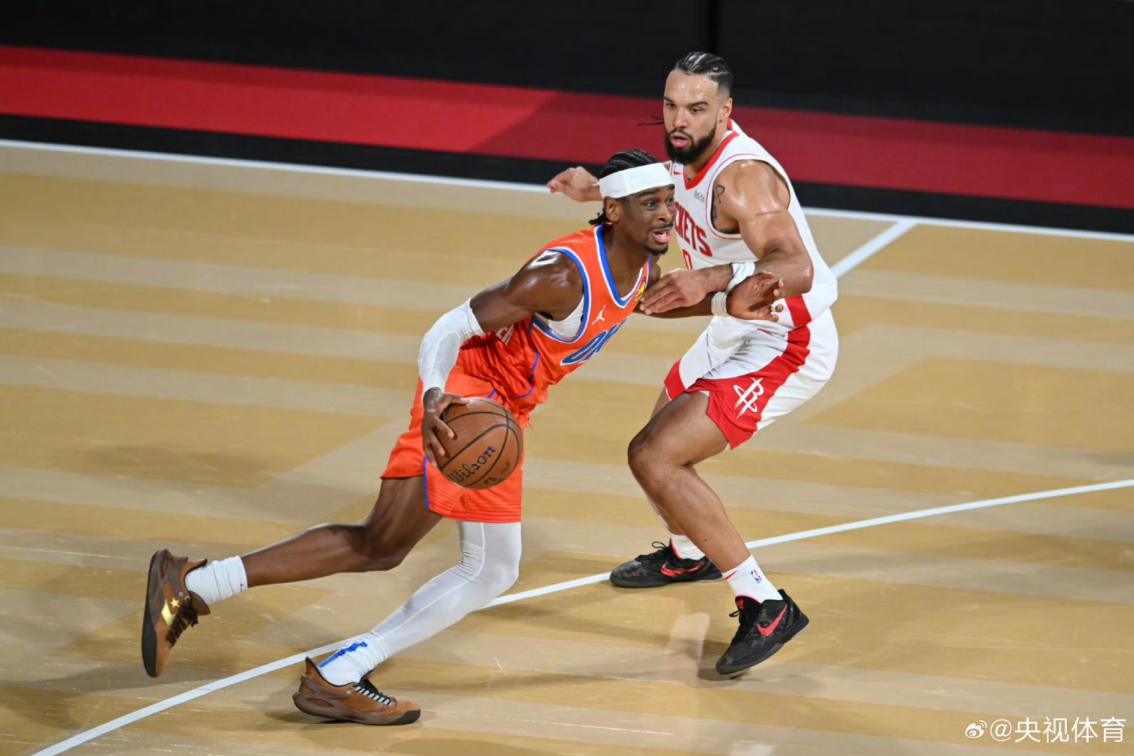 爱游戏在线-火箭双星爆发防守稳固联手击败马刺取得胜利的简单介绍