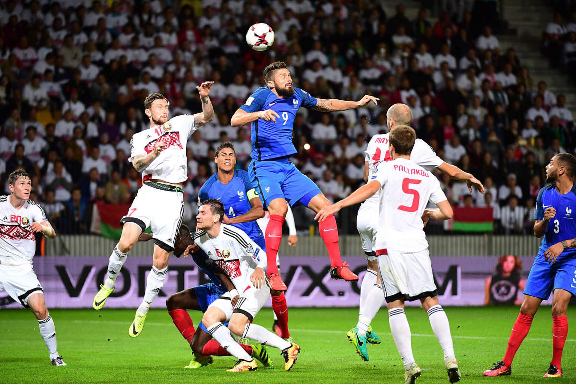 爱游戏在线-包含比利时负荷兰:欧洲杯预选赛燃起激烈争论的词条