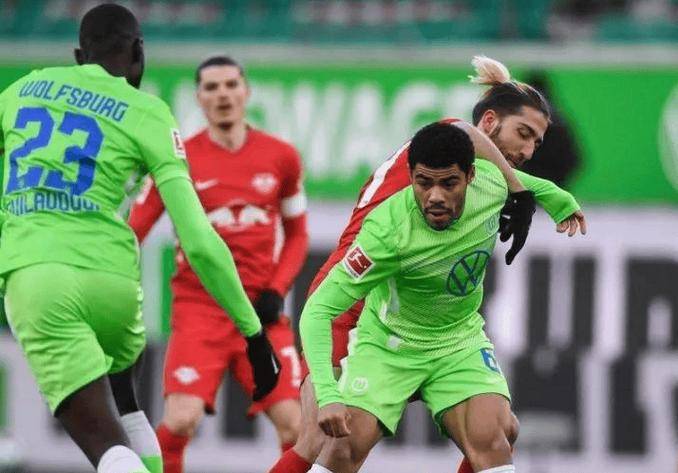 斯图加特球员集中训练，备战下场比赛