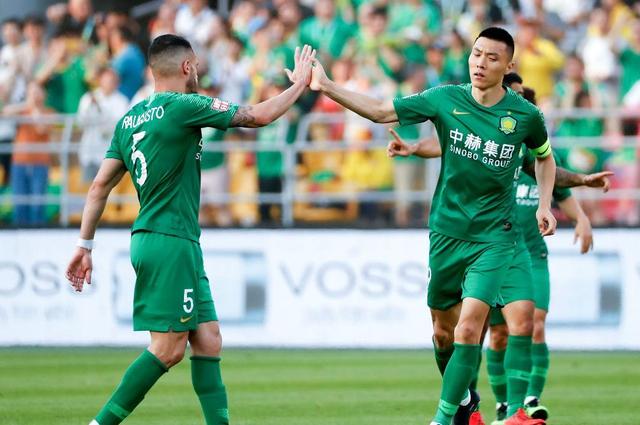 国安后卫连续两场失球，主帅加强防守训练备战的简单介绍