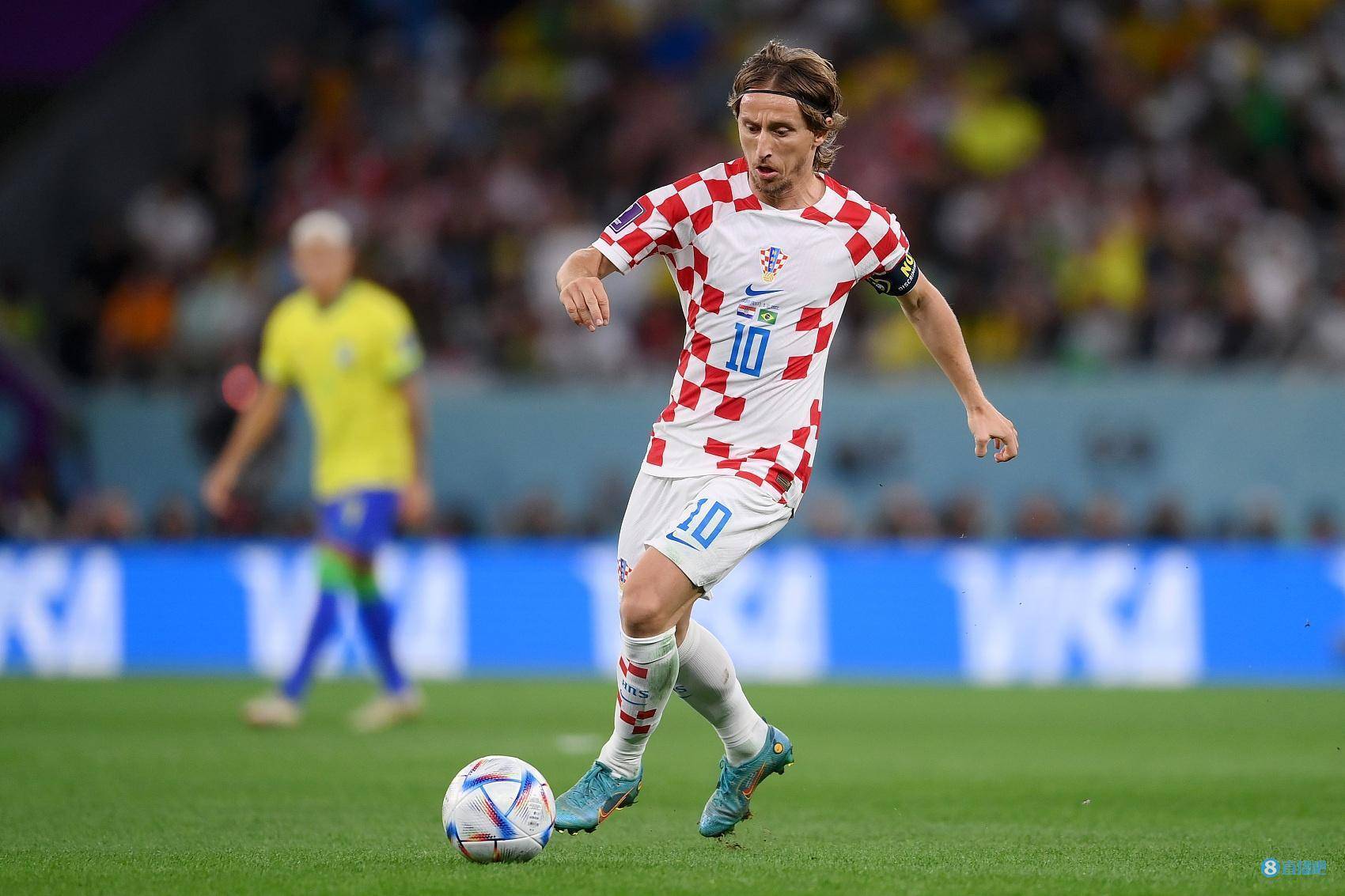 沙尔克球员传球成功率达到%，展现出色传球技术的简单介绍