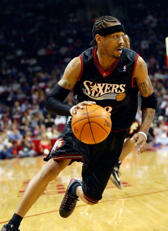 包含篮球先锋艾弗森将再战球场，重拾篮坛精神的词条