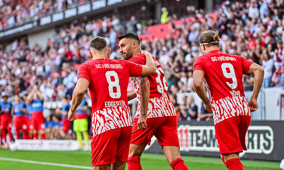 爱游戏入口-弗莱堡队员发挥出色,顽强拿下对手的简单介绍