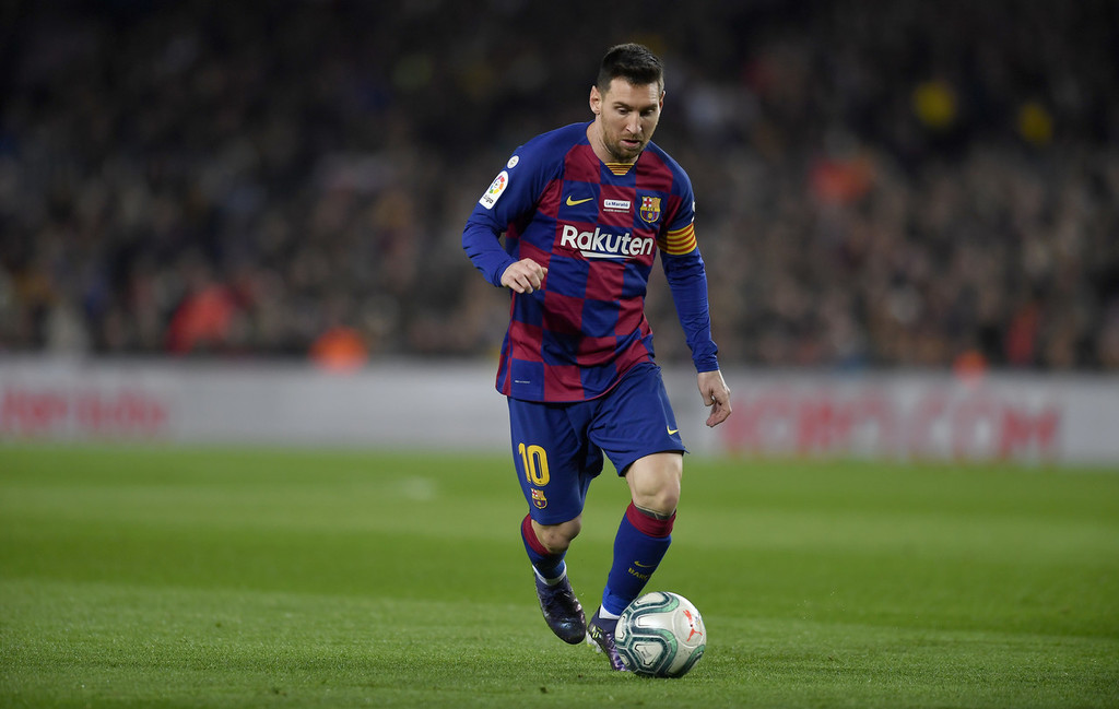 爱游戏官方-包含巴黎圣日耳曼锁定小组头名，淘汰赛目标一片清晰的词条