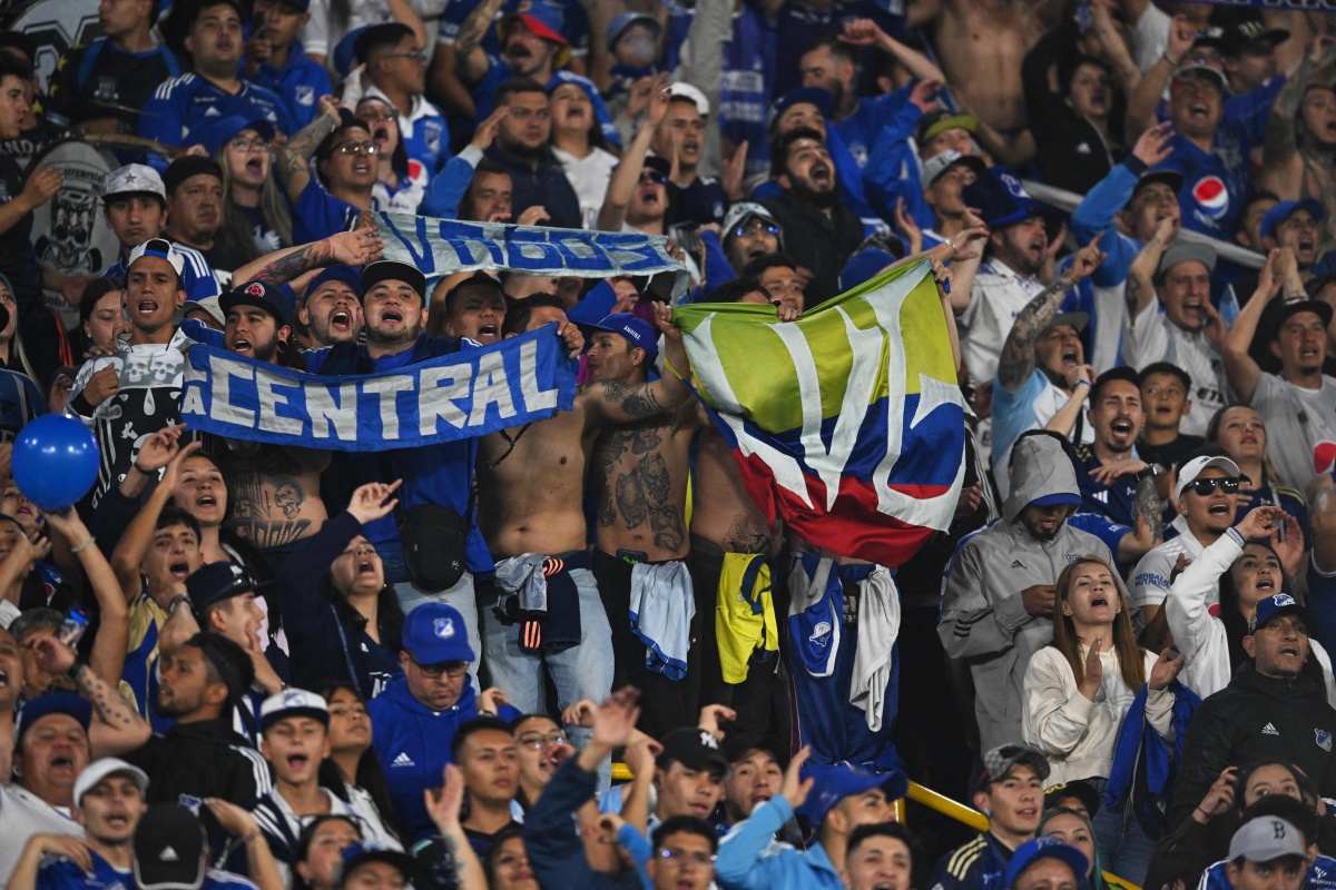 关于阿森纳挫败切尔西巨人，英超霸主颓势显现！的信息