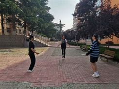 爱游戏体育-势均力敌对决桃李争辉场面热烈激情澎湃的简单介绍