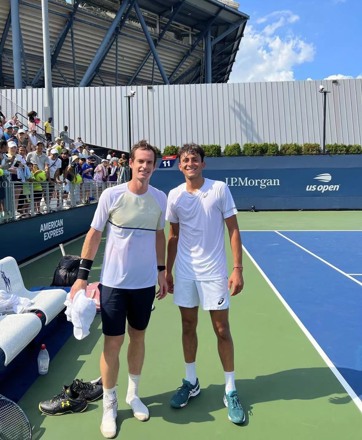 瓦朗谢纳球队备战下一场比赛