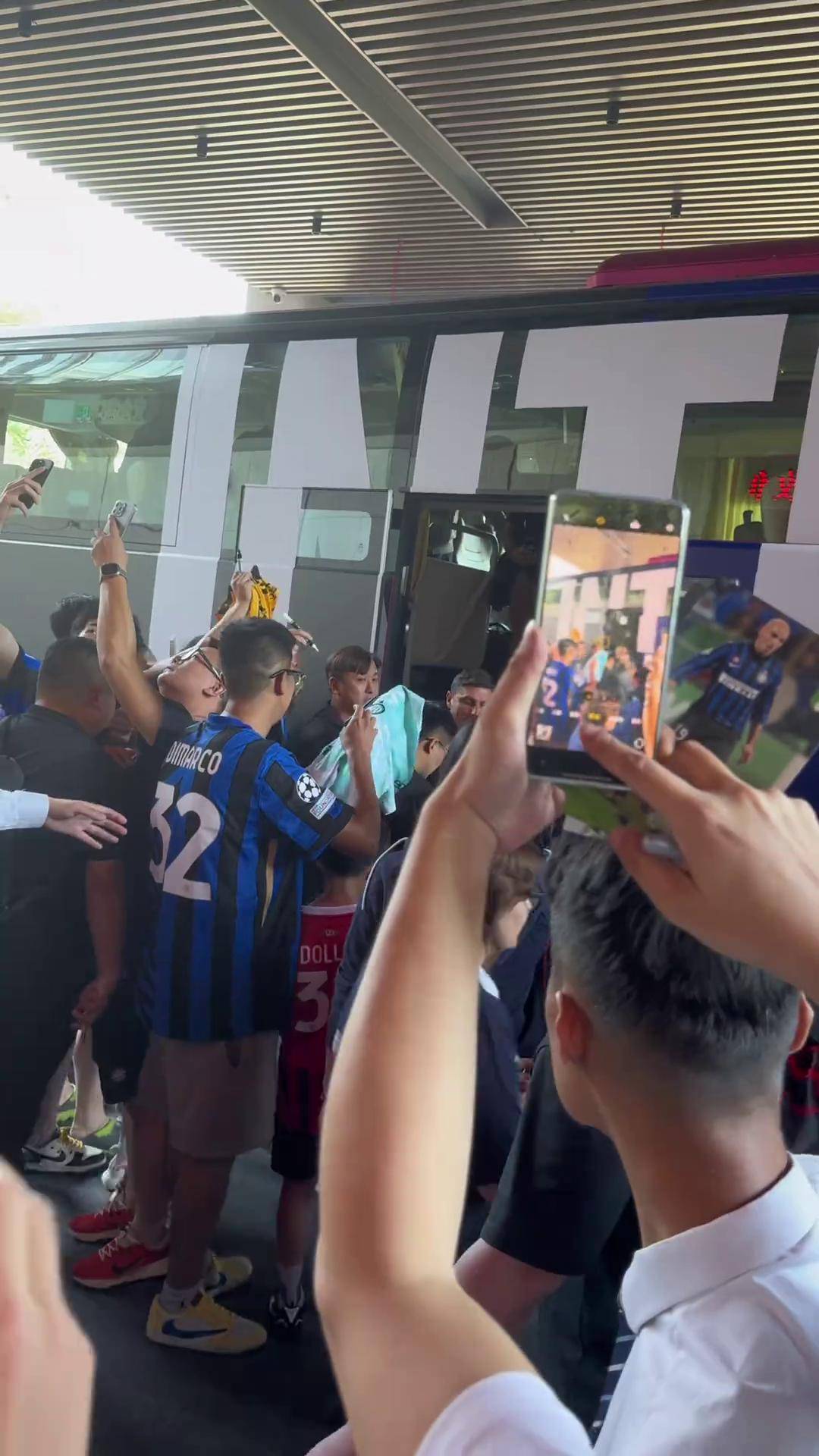 爱游戏tv-意大利热门赛事举行，球迷热情参与