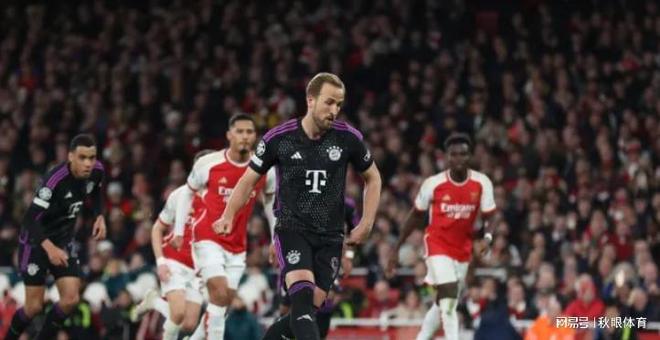 包含拜仁慕尼黑客场轻取汉堡，稳占积分榜首的词条