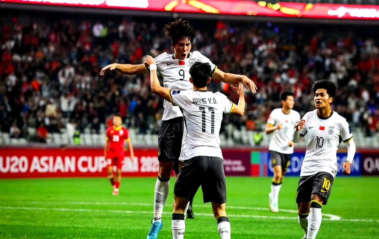 布莱顿实力出众,成为黑马球队 布莱顿实力出众,成为黑马球队