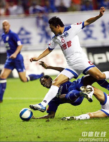 布拉甘萨队主场作战，难以突破对手铁桶阵