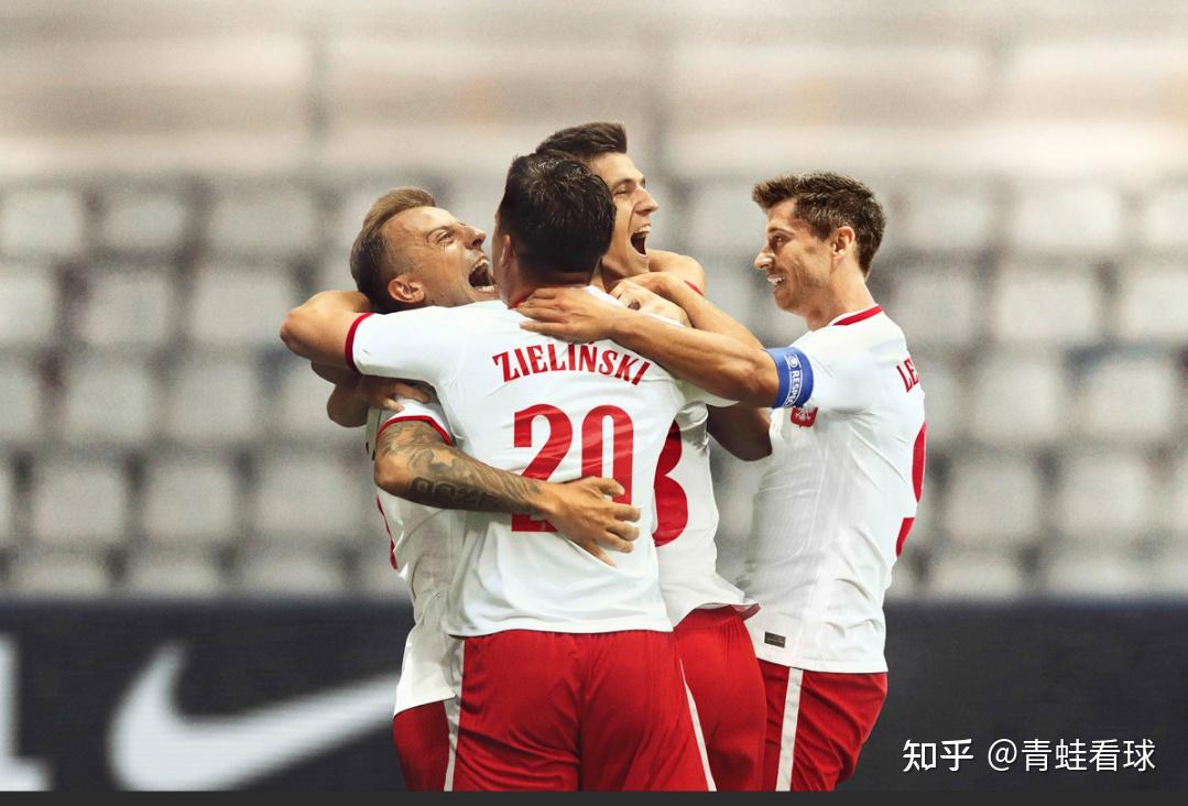 爱游戏在线-波兰队在比赛中不敌捷克球队