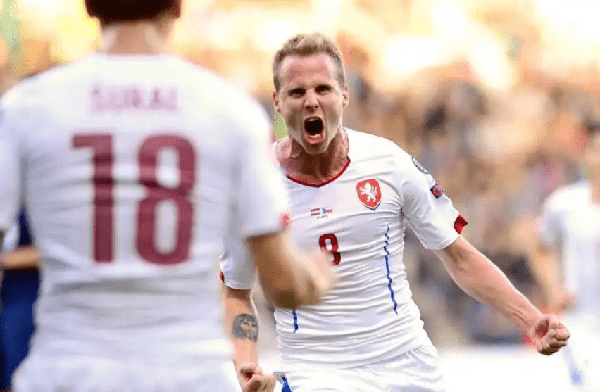 波兰队在比赛中不敌捷克球队