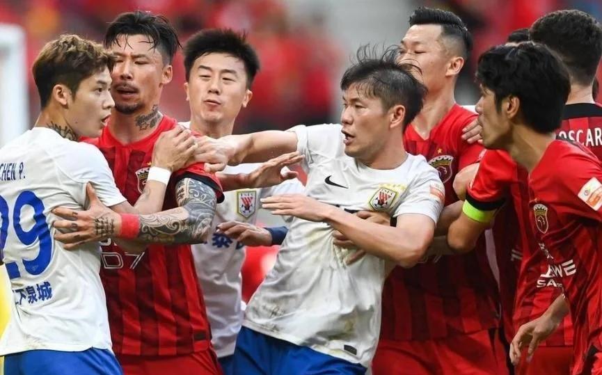 爱游戏官方-阿尔德尼队憾败,无缘欧国联八弧