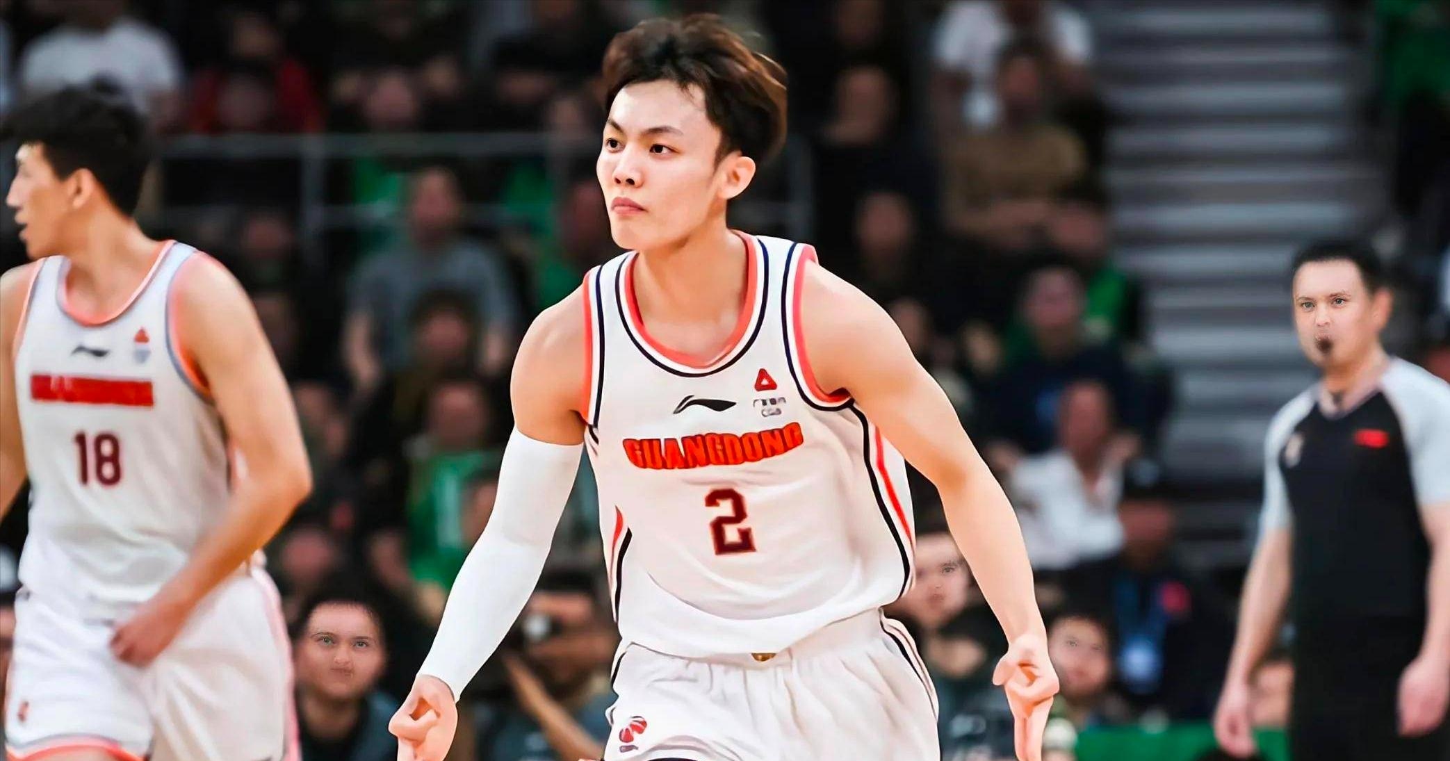 爱游戏体育-广东宏远遭受伤病困扰，状态不佳