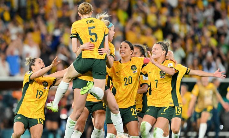 澳大利亚球队惊险晋级,取得一场胜利 澳大利亚球队惊险晋级,取得一场胜利