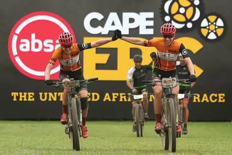 南非篮球联赛老将传授经验助患者扬威