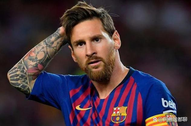 巴萨球员梅西在比赛中表现优异,刷新纪录 巴萨球员梅西在比赛中表现优异,刷新纪录