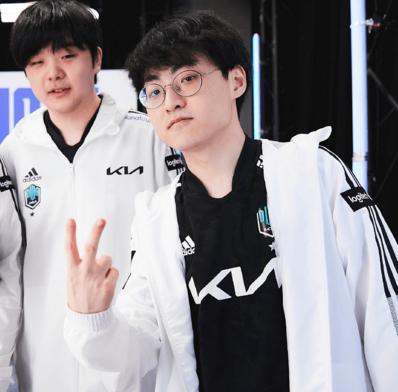 爱游戏娱乐-EG力克KT，ShowMaker完成史诗逆转峡谷大战成都决赛之夜，留下经典瞬间