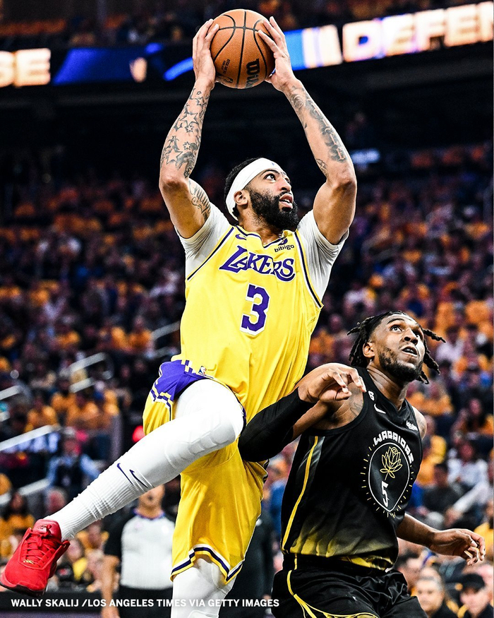 爱游戏官网-TSM险胜G2,CoreJJ拿下关键大龙峡谷大战入围赛,留下经典瞬间