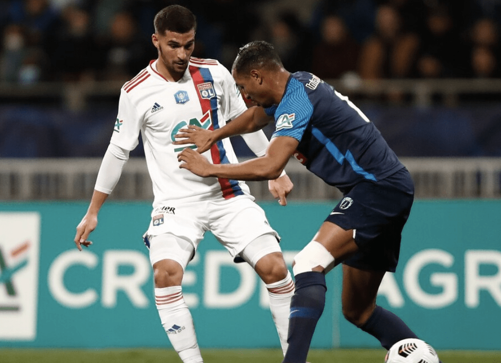 南特球员家长现身助威，场面温馨